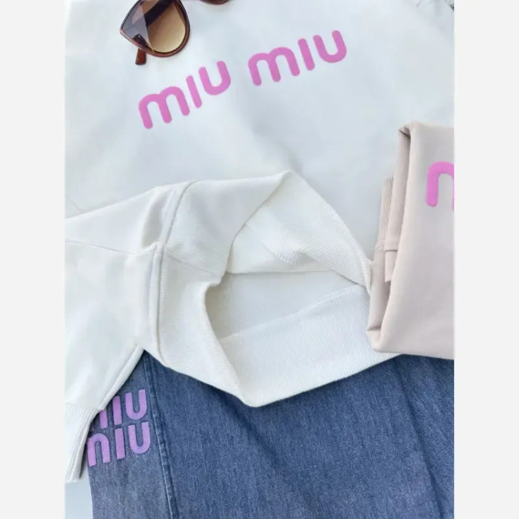 ست بلوز و شلوار لی دخترانه بچگانه طرح Miu Miu دورس لاکرا سایز 45 تا 70
