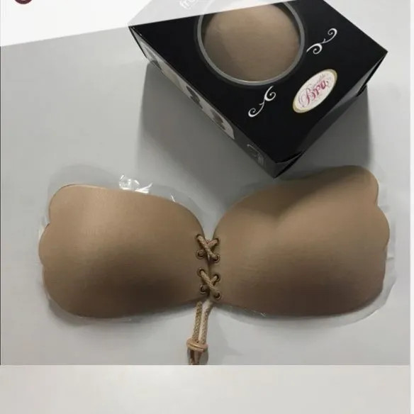 سوتین چسبی پروانه ای زنانه رنگ کرمی مناسب لباس مجلسی سایز 65 تا 95